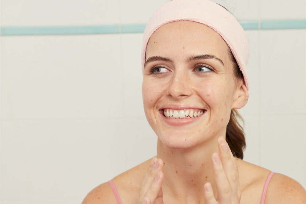 6 natural anti-aging skincare remedies for younger-looking skin.